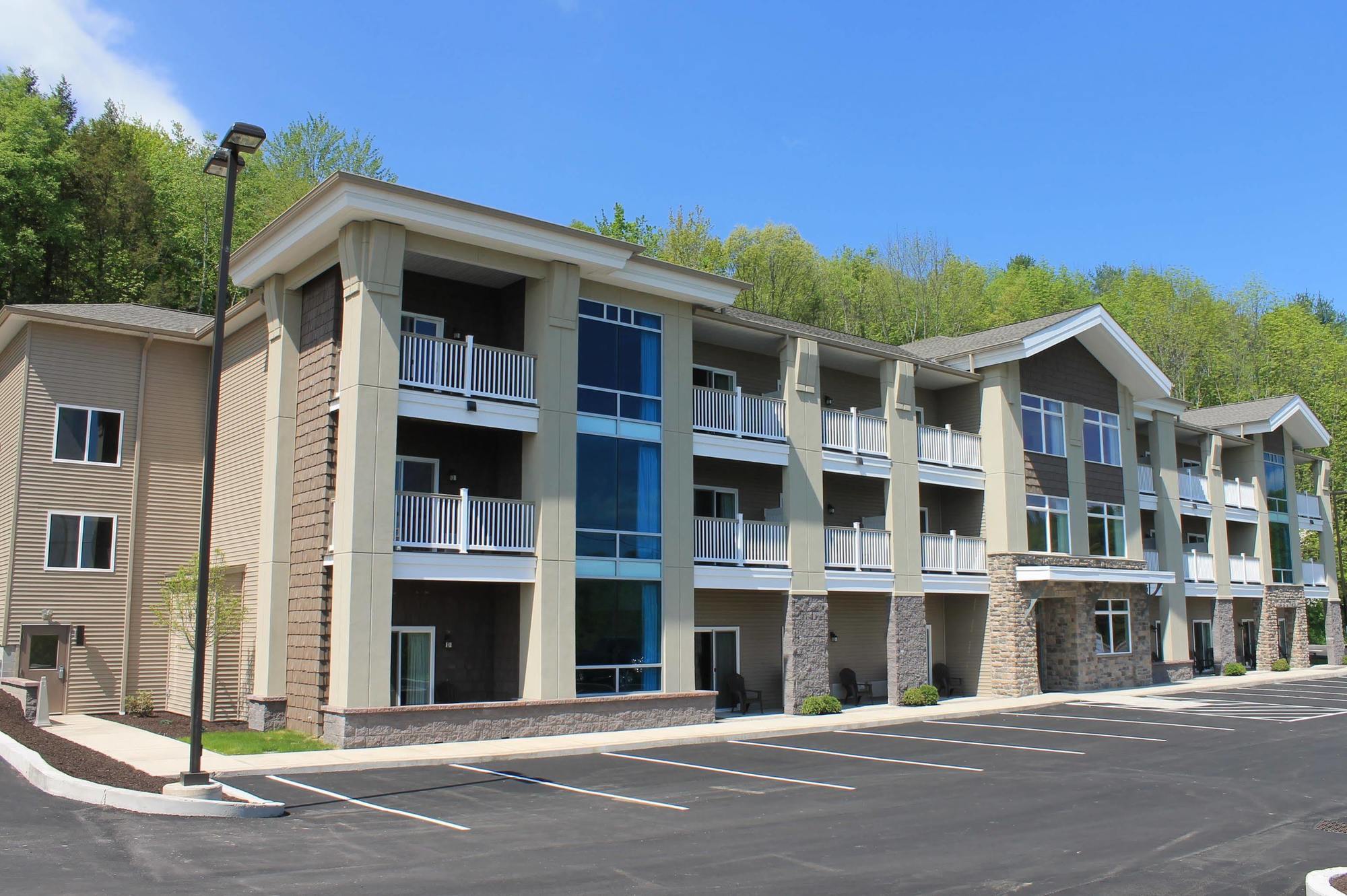 Hotel Crystal Springs And 4*